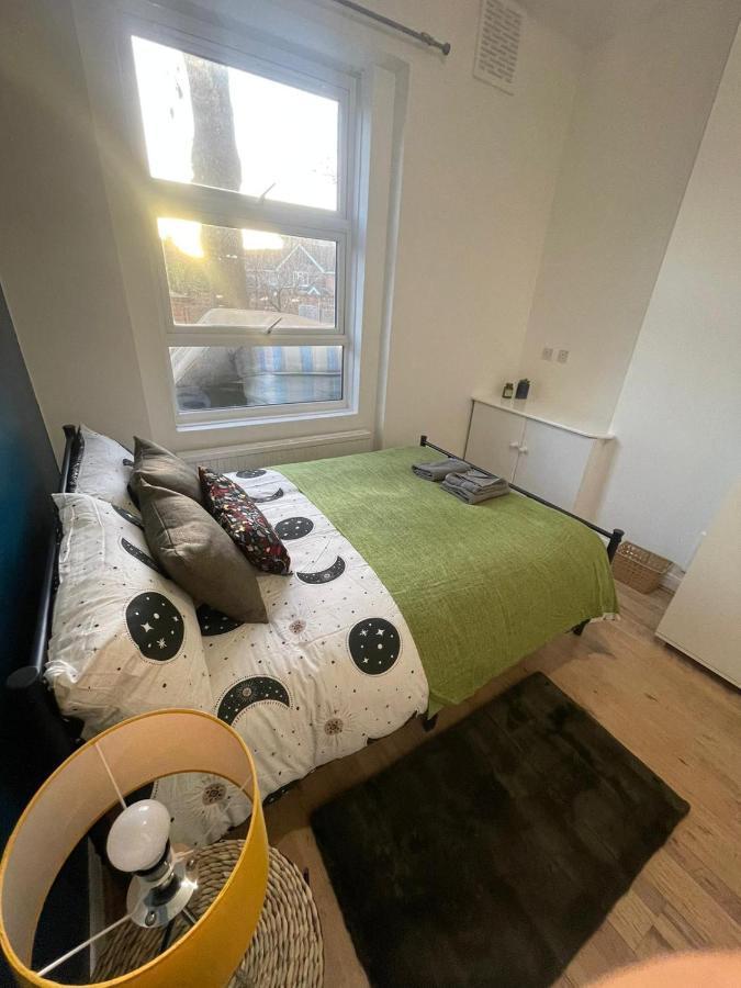 Contemporary Private Rooms Near Central London Londres Exterior foto