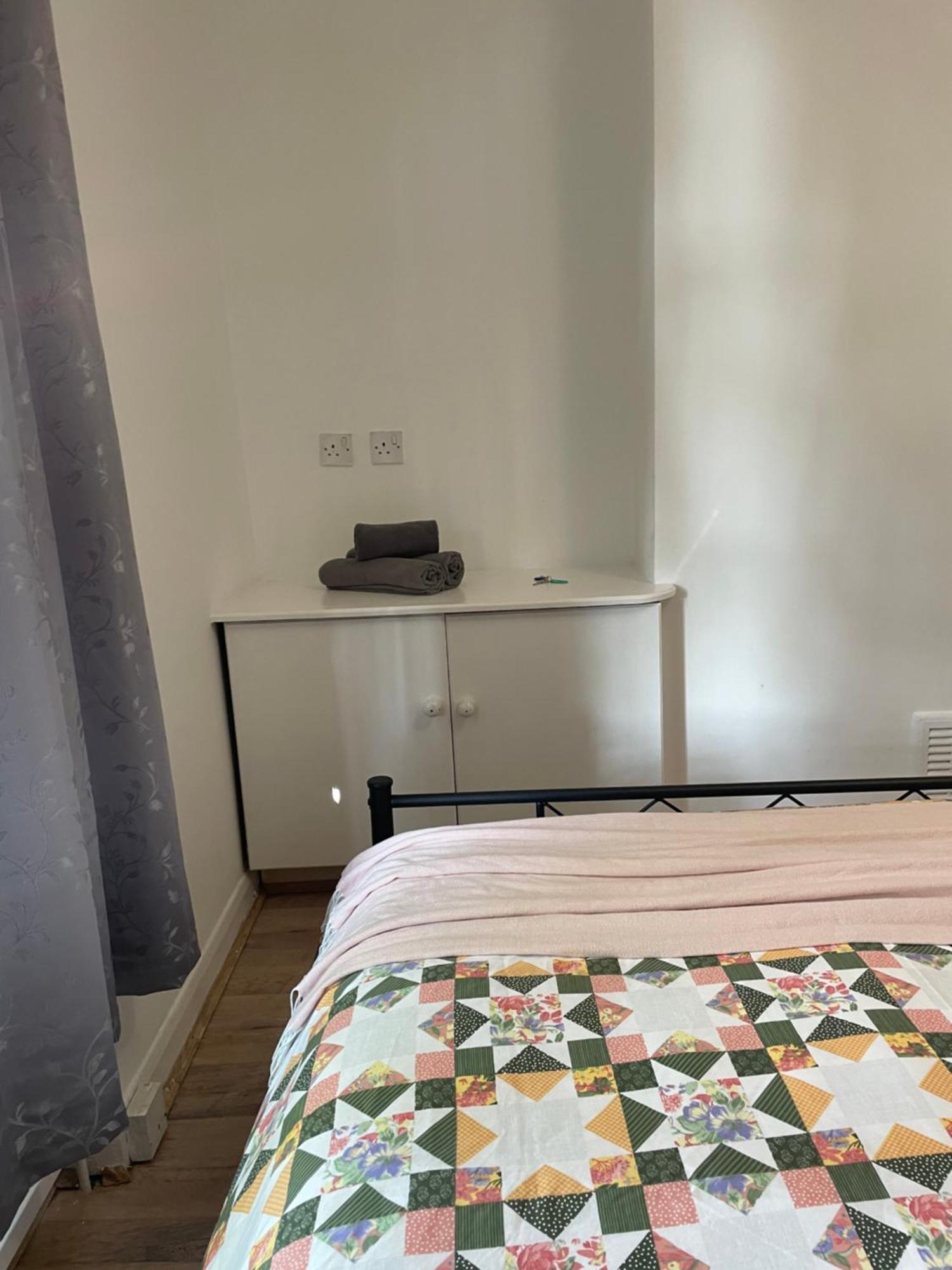 Contemporary Private Rooms Near Central London Londres Exterior foto