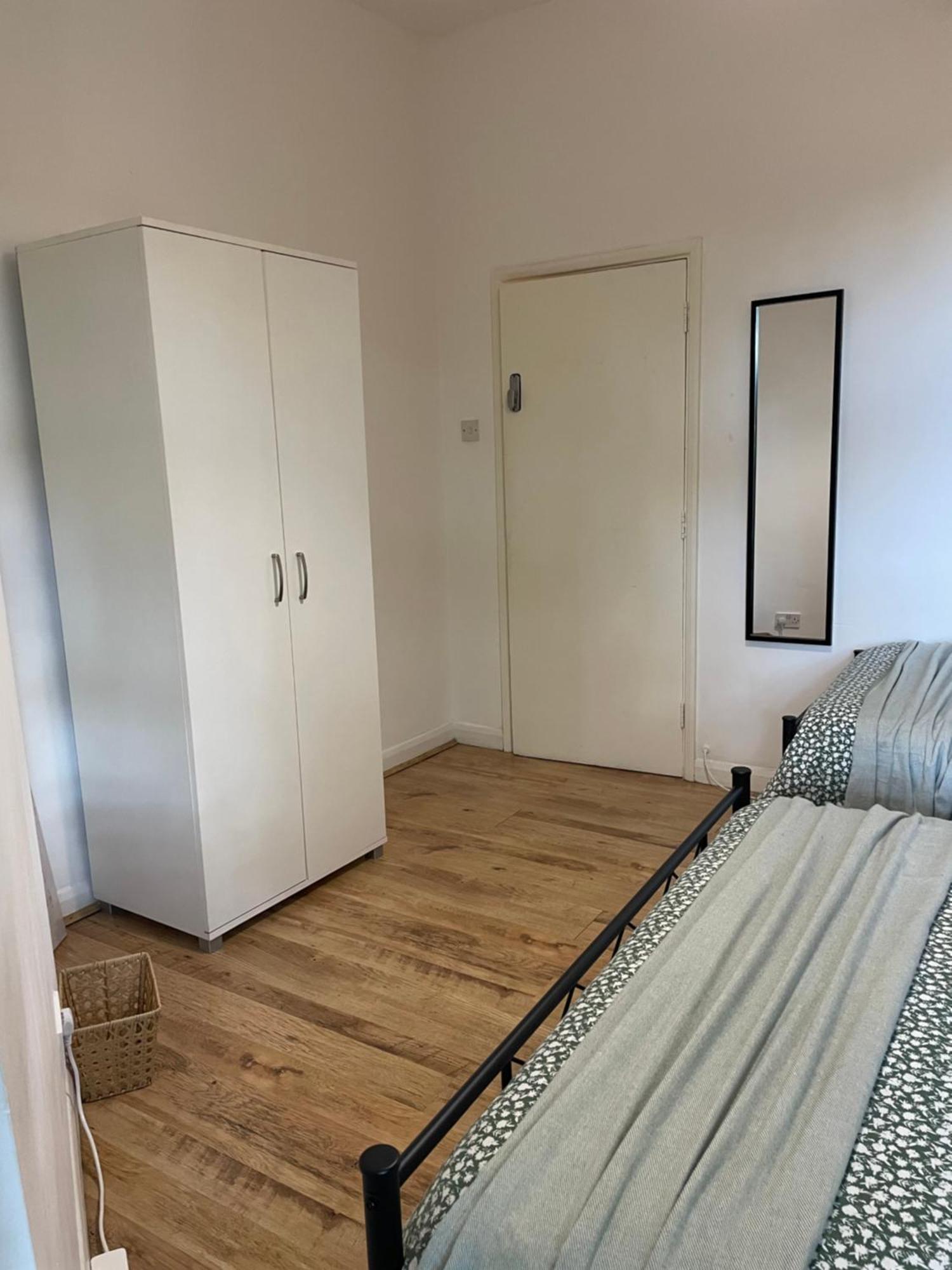 Contemporary Private Rooms Near Central London Londres Exterior foto